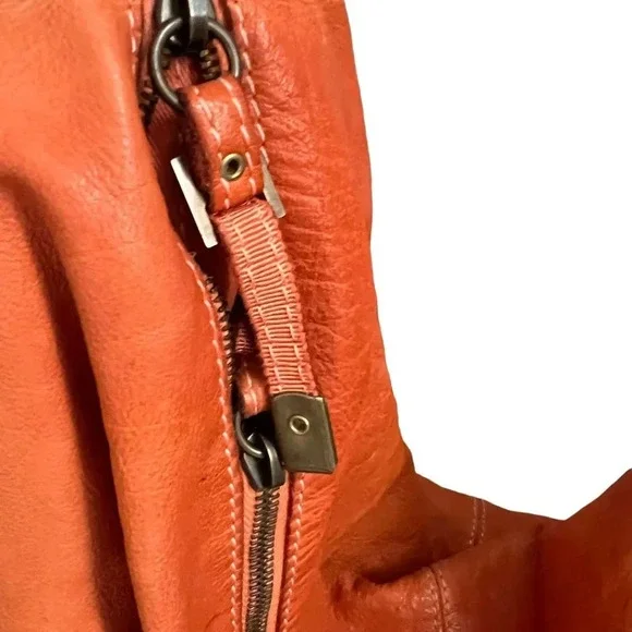 Sissirossi Orange Leather Shoulder Bag - Picture 5 of 11